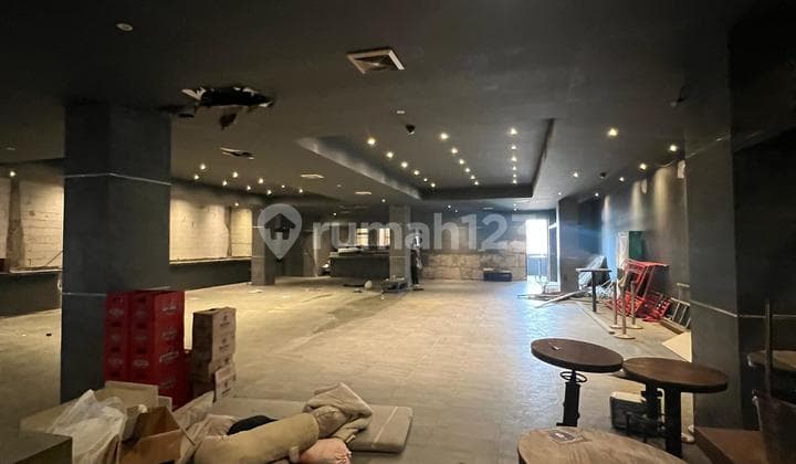 Night Club With Pool Strategis di Legian Raya Kuta Bali