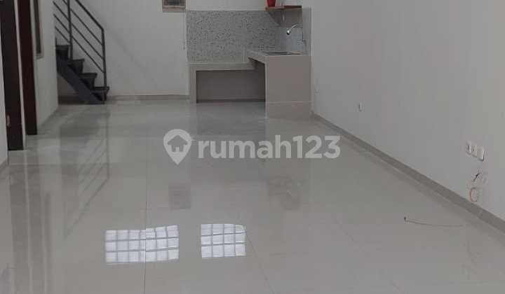 Jual Murah Rumah Bagus Cantik Terawat Siap Huni Baru Renovasi Lokasi Strategis Jarang Ada Dekat Pasar Segar di Taman Kopo Indah 2