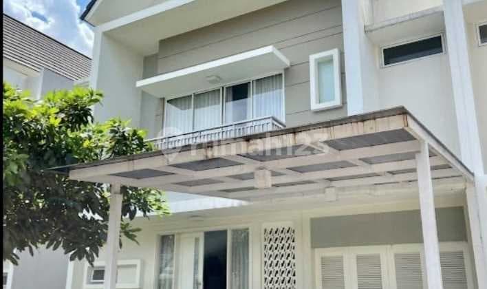 Disewakan Rumah Bagus Minimalis Terawat Siap Huni Semi Furnished Dekat dengan Clubhouse Type Amanda 9 Premium di Cluster Amanda Summarecon Bandung