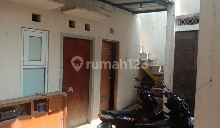 Jual Kostan Bagus Cantik Terawat Siap Huni Hadap Timur SHM Lokasi Strategis di Karasak