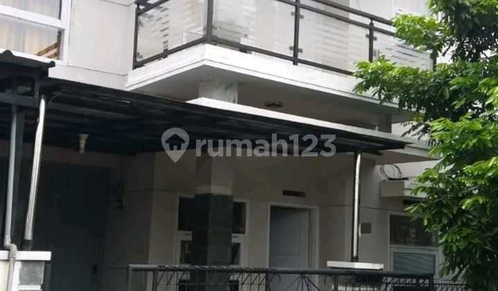 Dijual Rumah Bagus Terawat Siap Huni 2 Lantai di Komplek Pratista Antapani Bandung