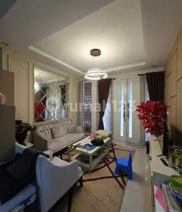 Dijual Rumah Cantik Terawat Siap Huni Full Furnished Full Interior Dekat Mall Summarecon di Amanda 9 Summarecon Bandung