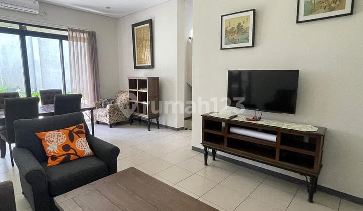 Disewakan Rumah Bagus Siap Huni Full Funished bisa Nego di Tatar Kamandaka Kota Baru Parahyangan