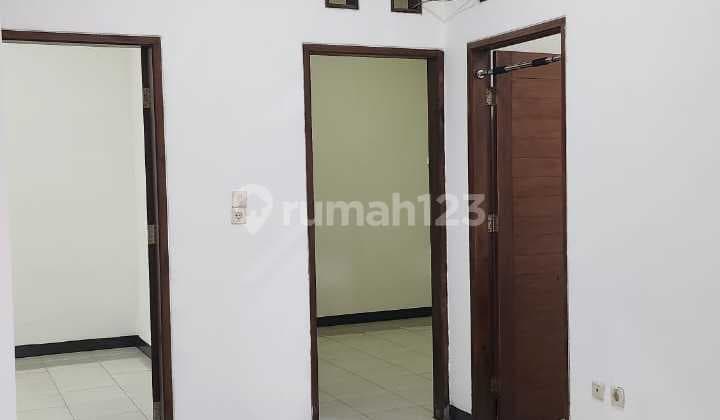 Good Well-Maintained Spacious Beautiful Ready-to-Occupy Unfurnished House for Sale in Karasak, Soekarno Hatta