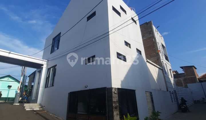 Dijual Ruko + Rumah Bagus Cantik Terawat Siap Huni Ada Basement Pinggir Jalan Lokasi Strategis di Padaasih Bandung Barat