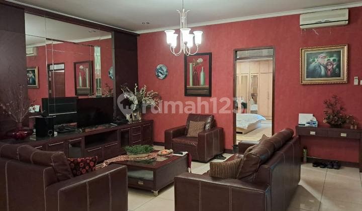 Jual Rumah Lux Bagus Luas Cantik Terawat Siap Huni Full Furnished SHM dan IMB Lengkap di Kota Baru Parahyangan