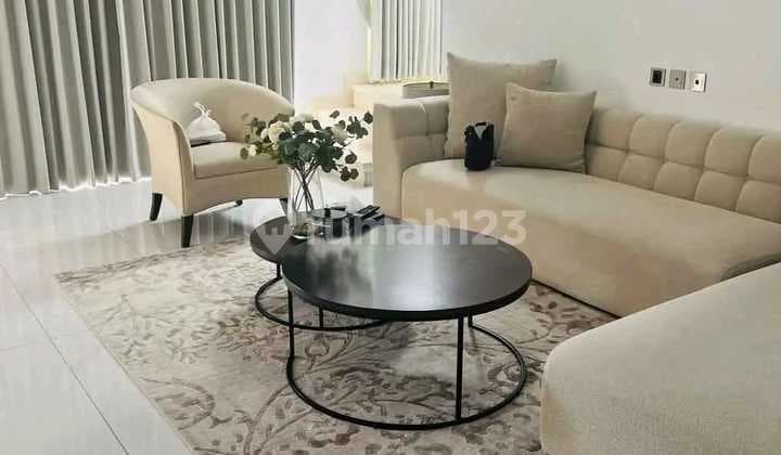 Dijual Rumah Mewah Bagus Lux Cantik Siap Huni Full Furnished Ada Kolam Renang 2 Lantai Gerbang Otomatis di Setiabudi Regency Bandung