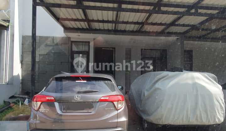 Dijual Rumah Prestisius Bagus Cantik Terawat Siap Huni Dekat Gate Tol Kopo 2 Lantai di Cluster Kopo Safira Residence Kopo Sayati