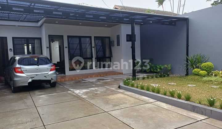 For Rent: Stunning, Beautiful, Spacious, Well-Maintained, Move-In Ready Semi-Furnished House in Pondok Hijau Area.