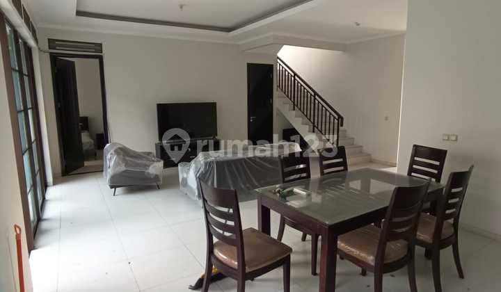 Jual/Sewa Rumah Bagus Cantik Lux Luas Siap Huni Full Furnished dan Elektronik View Danau Rumah Baru Renovasi di Kota Baru Parahyangan Btd 2