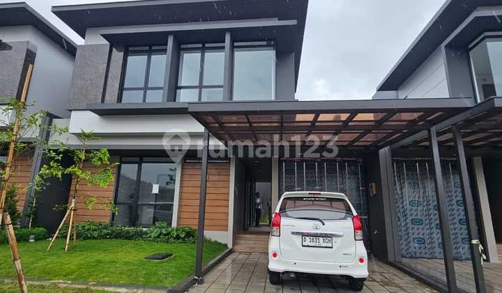 Dijual Rumah Baru Bagus Keren Cakep Siap Huni Taman Belakang dan Depan Dapur Luas di Tatar Nilapadmi KBP