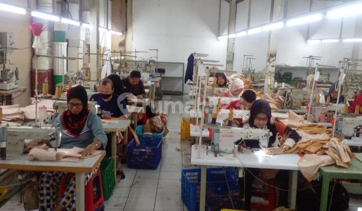 Jual Gudang Produksi Garmen Jarang Ada Bagus Cantik Luas Terawsat Siap Huni Mainroad Akses Truck Double Hadap Timur bisa Dijual dengan Usaha di Gunung Batu