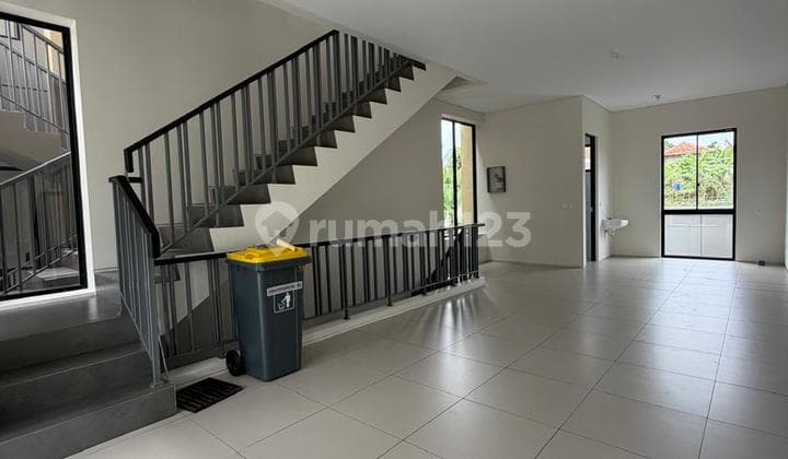 Dijual Ruko 1 Sudut Bagus Cantik Terawat Siap Huni Basement Sangat Luas Bissa Nego Pencahayaan Alami di Pancatengah