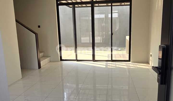 Disewakan Rumah Baru Bagus Cantik Siap Huni 2 Lantai SHM di Cluster Punawangi Kota Baru Parahyangan