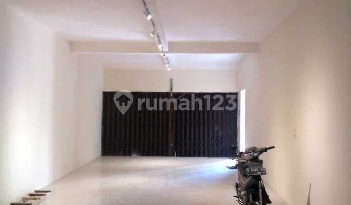 Dijual Ruko Hokky Banyak Cuan Bagus Terawat Siap Huni 2 Lantai Desain Ruangan Bagus Lokasi Premium Dekat Borma Dapat Cashback di Taman Kopo Indah 3