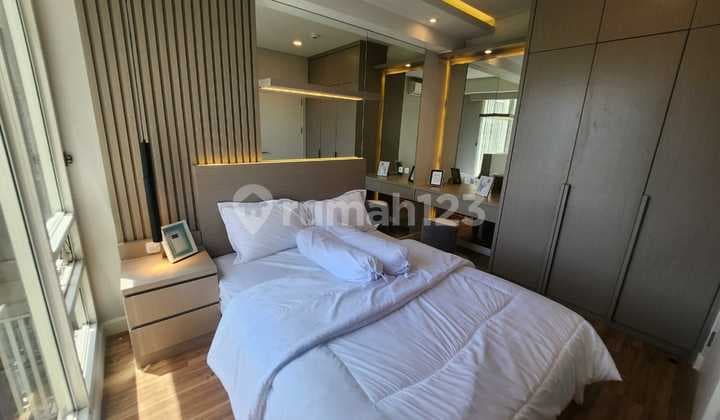 For Rent: Very Cool, Nice, Luxurious Apartment Ready to Occupy, New Interior, Never Used, Price Includes IPL, Tangkuban Perahu View, Fully Furnished in Landmark Apartment.