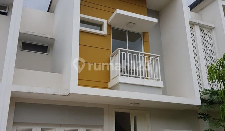 Sell Nice Beautiful Luxury Well-Maintained Ready-to-Occupy 2-Story Building Negotiable in Cluster Amanda Summarecon Bandung