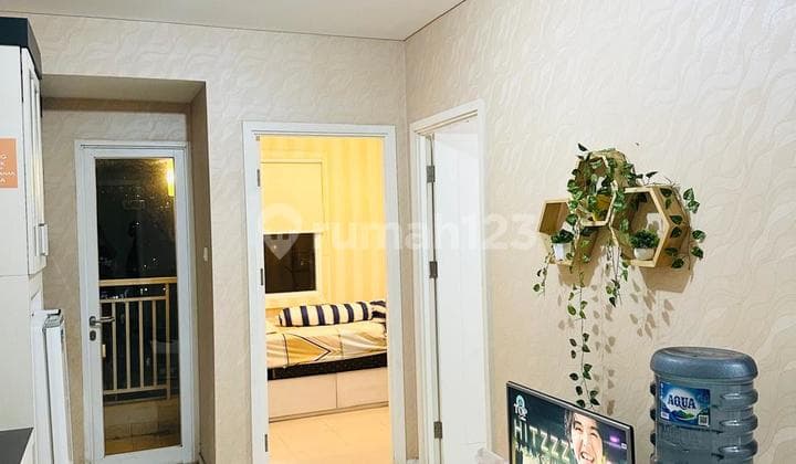 Dijual Apartemen Bagus Cantik Lux Terawat Siap Huni Full Furnished Type Eksekutif 2 BR View Montai di Apartemen Parahyangan Residence Jalan Ciumbuleit