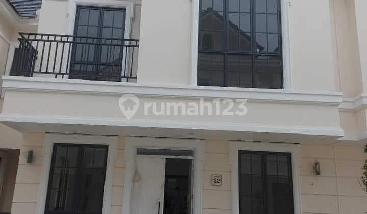 Jual Cepat Rumah 3 Lantai di Kawasan Lavon 2 Cikupa Siap Nego