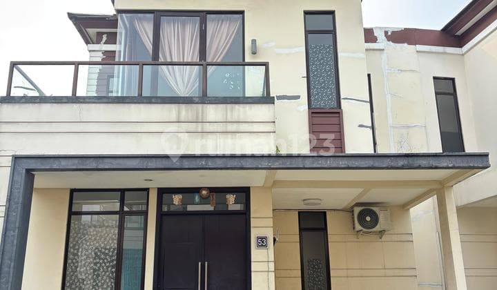 Jual Sewa Rumah 2 Lantai Full Furnished Tinggal Bawa Koper Siap Huni