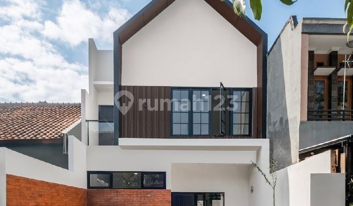Rumah Modern dan 100% Baru di Antapani Bandung Smart Door Lock