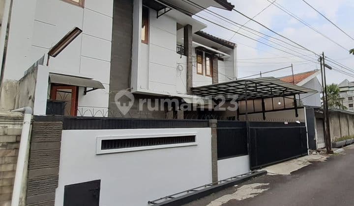 Disewakan Rumah Luas dan Strategis di Turangga Buahbatu Bandung