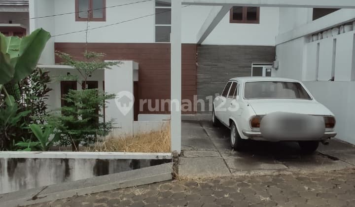 Rumah Nyaman di Area Dago Dekat Hotel Jayakarta