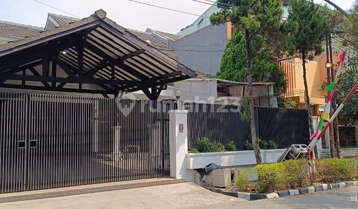 Affordable House in Babakan Jeruk Near Maranatha and Pasteur Toll Road