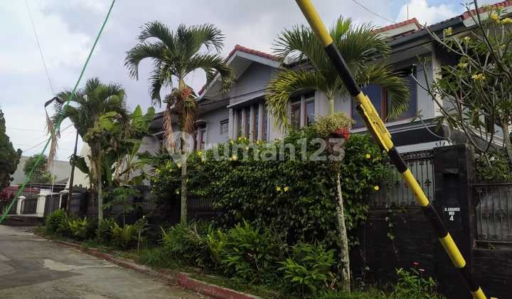 Jual Rumah Luas dan Asri di Sayap Setiabudi Kodya Bandung