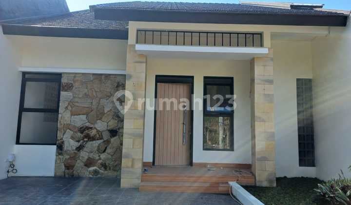 Jual Rumah Baru dan Cantik di Cihanjuang SHM
