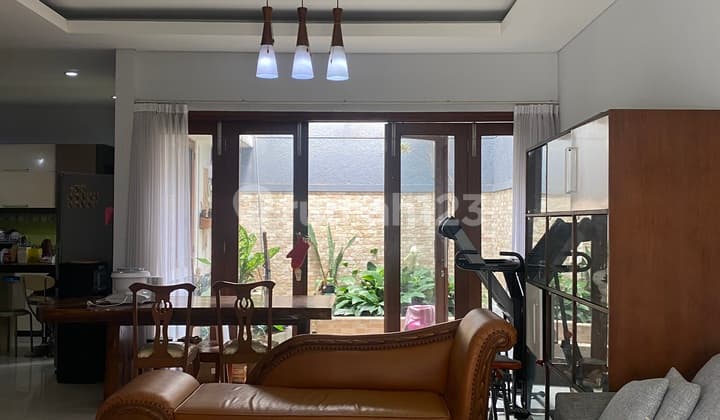 Rumah 2 lt di komplek perumahan Abadi Regency Setiabudhi