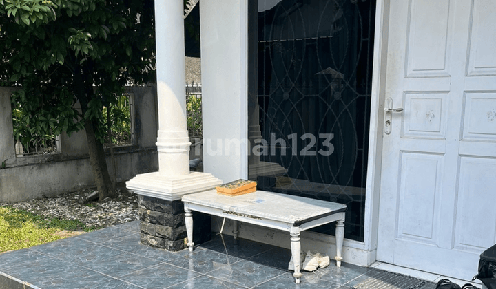 Dijual Rumah Posisi Hoek di Margahayu