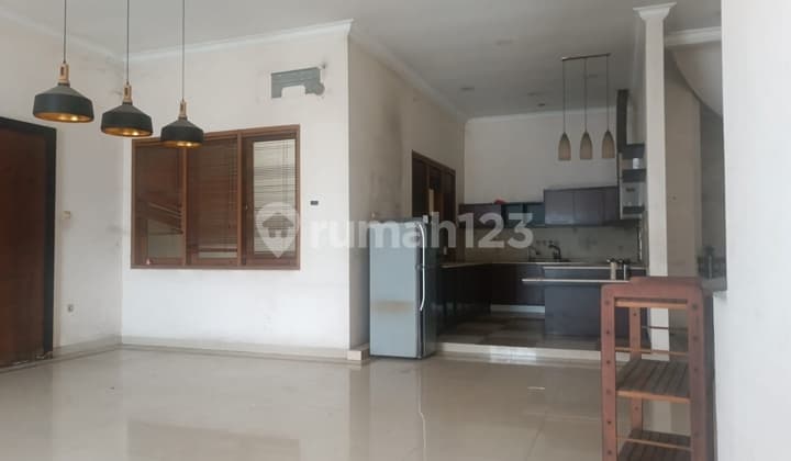 For Sale Fast! Spacious House in Taman Surya 3 Near Schools & Mall West Jakarta