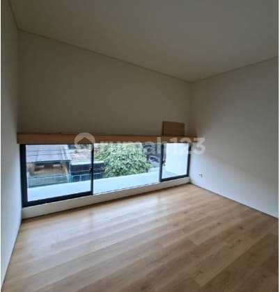 Dijual Rumah Town House 3 Lantai di Joglo Jakarta Barat