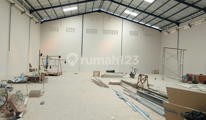 Sewa Gudang Baru Luas Bangunan 620 M2 di Cipondoh Tangerang