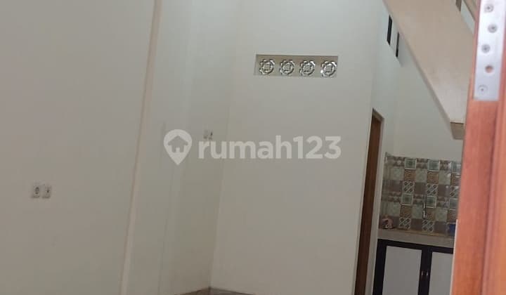 Sewa Rumah Murah 2 Kamar Lokasi Didalam Gang Muat 1 Motor di Kartini Jakarta Pusat