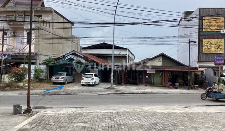 Tanah Dan Bangunan Tengah Kota Dijual di Jl Ahamd Dahlan Pekanbaru
