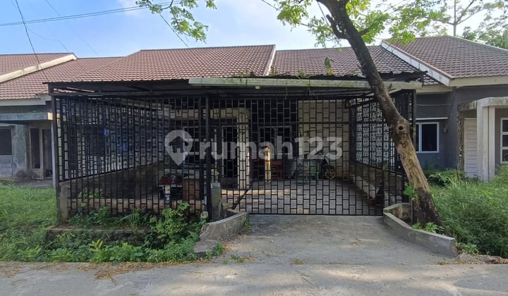 Rumah Siap Huni Dijual di Jl. Pemuda Ujung Dekat Sekolah Yapson