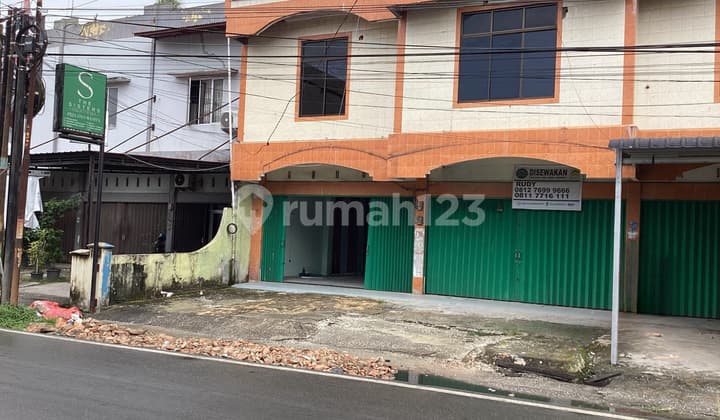 Ruko 2,5 Lantai Disewakan di Jl Balam Pekanbaru