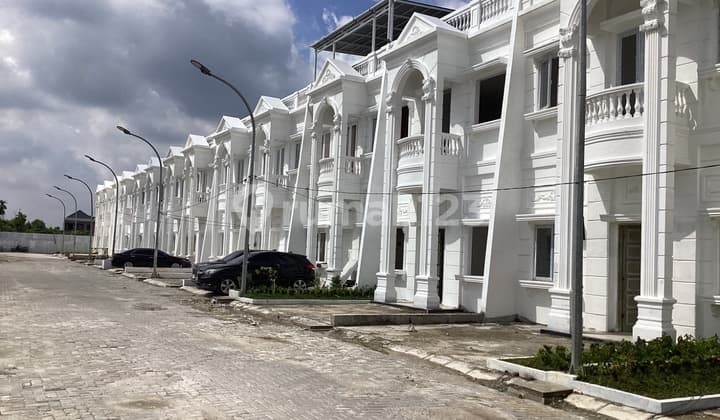 Rumah Mewah 2 Lantai Dijual di Dekat Jl Riau Ujung Pekanbaru