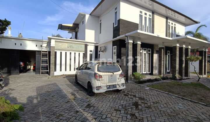 Rumah Mewa 2 Lantai Siap Huni Dijual di Jl. Kelapa Sawit Pekanbaru