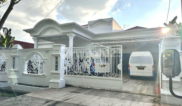 Rumah Bulatan Tengah Kota Dijual di Jl. Serati Pekanbaru