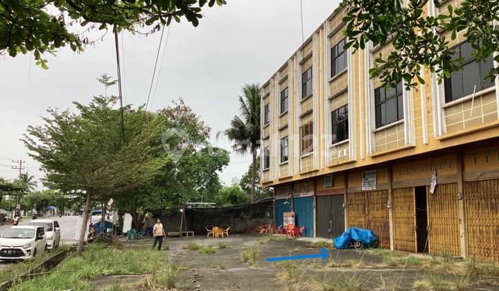 Ruko 3 Lantai Kosong Dijual di Jl Hangtuah Ujung Pekanbaru