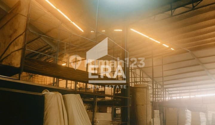 Dijual Gudang Luas Tanah 11.000 M2 di Bekasi