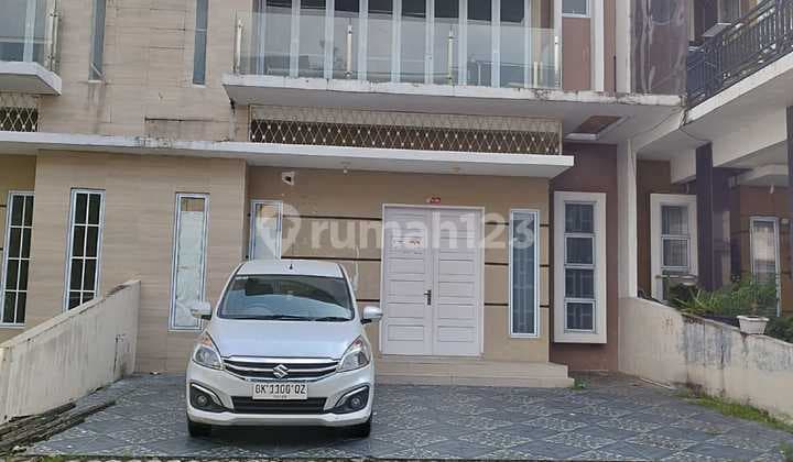 Dijual Rumah Villa Komplek J City Jalan Karya Wisata Medan Johor