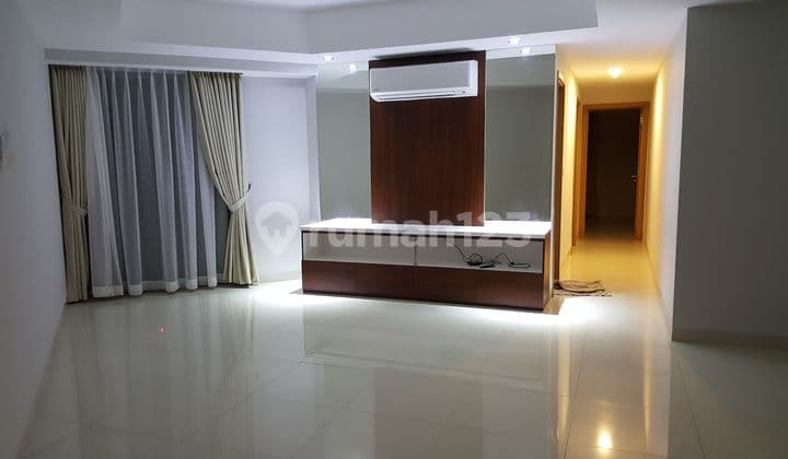 Apartemen The Mansion Jasmine 2 Kamar Tidur Semi Furnished Dijual Murah