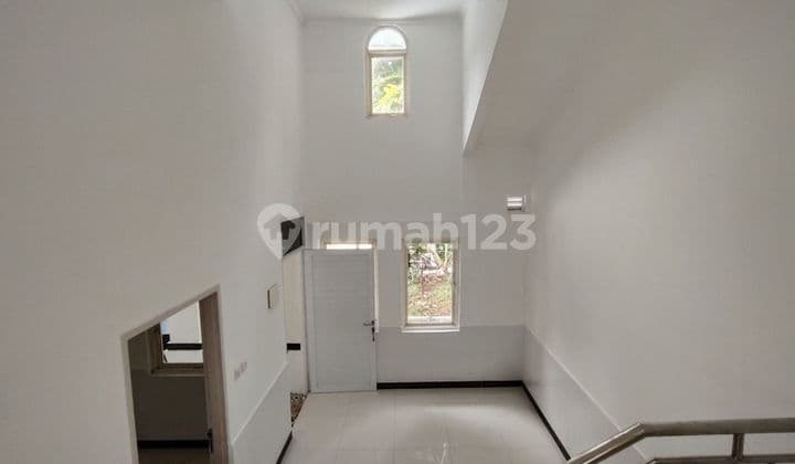 Dijual Rumahnyaman di Sentul City,2 Lantai, SHM