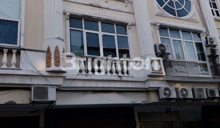 Ruko Disewa Siap Pakai Strategis di Crown Palace Tebet Jakarta Selatan