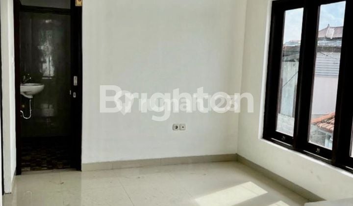 Rumah Bangunan Baru Lokasi Strategis Renon Denpasar Bali Dekat Panjer Sanur Sesetan Kuta