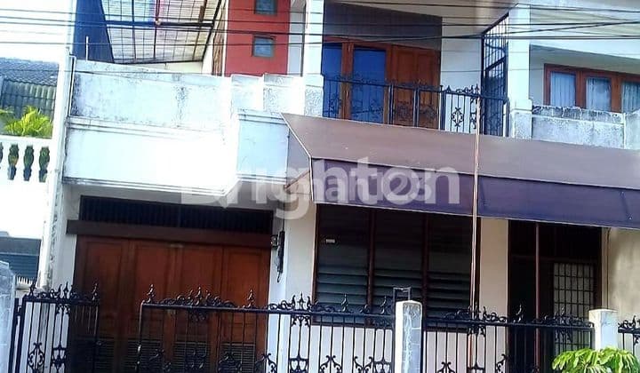 RUMAH SIAP HUNI LOKASI STRATEGIS DEKAT TERMINAL KP MELAYU JATINEGARA JAKARTA TIMUR